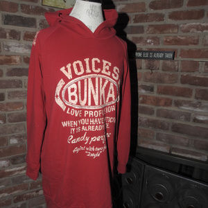 Bunka Red Sweatshirt Size 42 (Med)..C1024